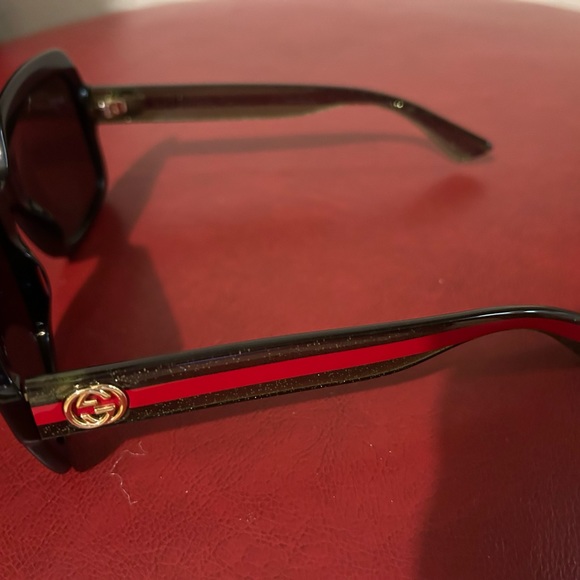 Gucci - Picture 4 of 7